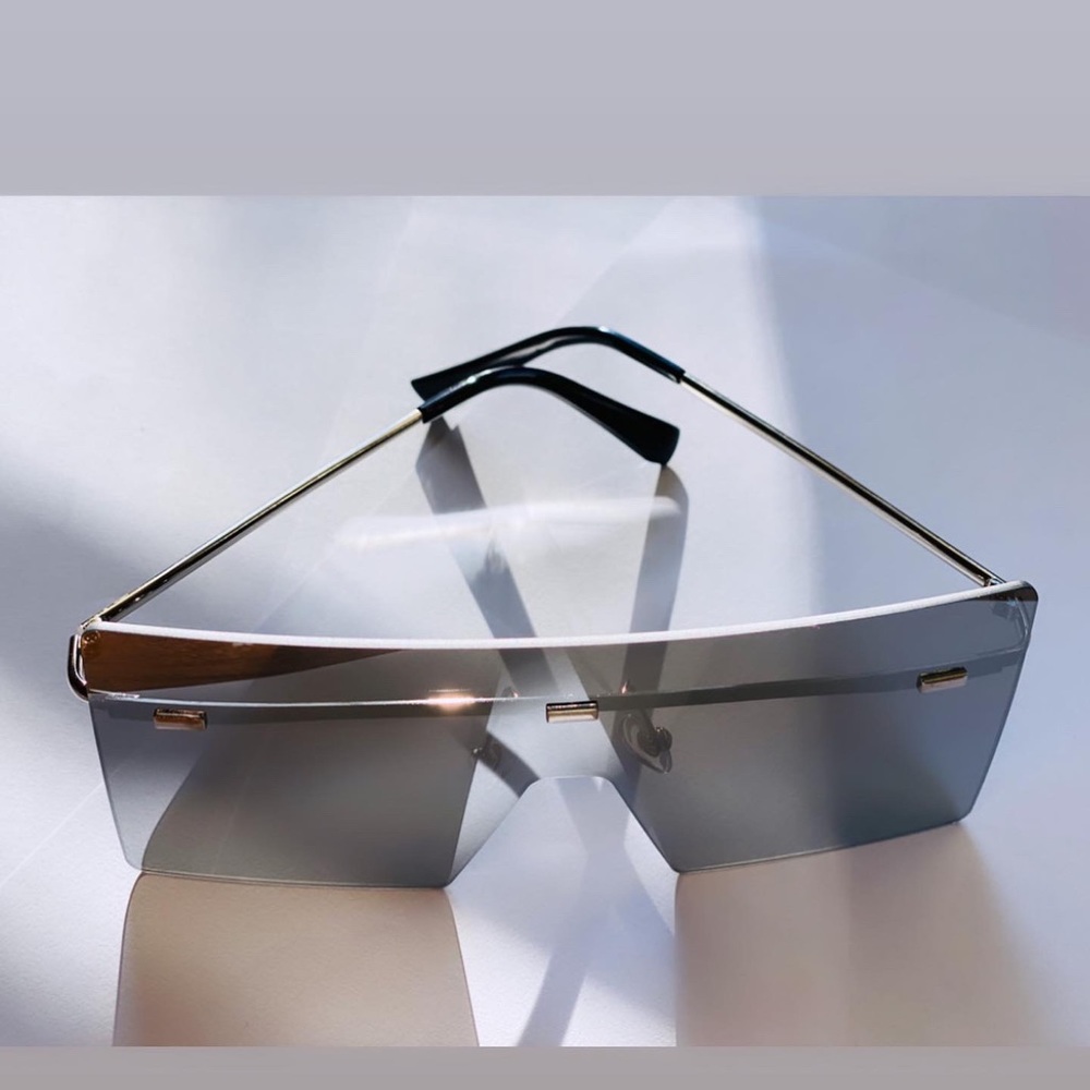 “Icy” Shades